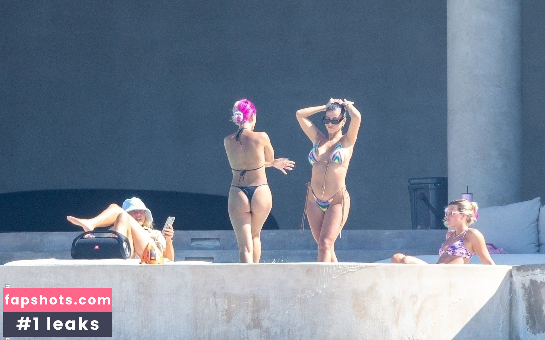 Sofia Richie gallery photo #318