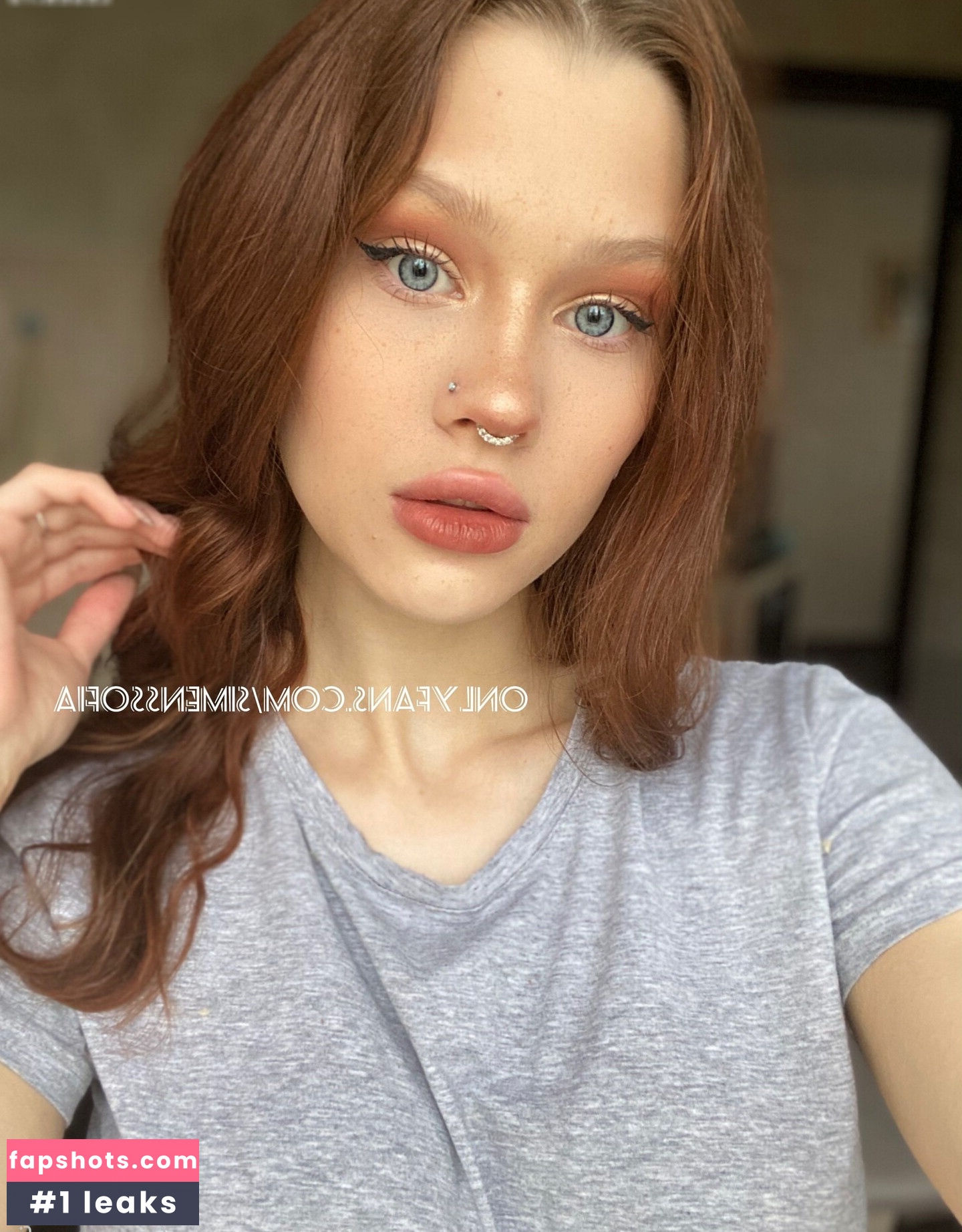 Sofia Simens gallery photo #22