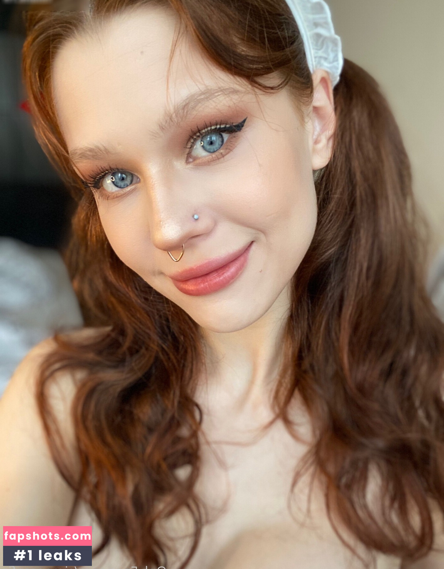 Sofia Simens gallery photo #24