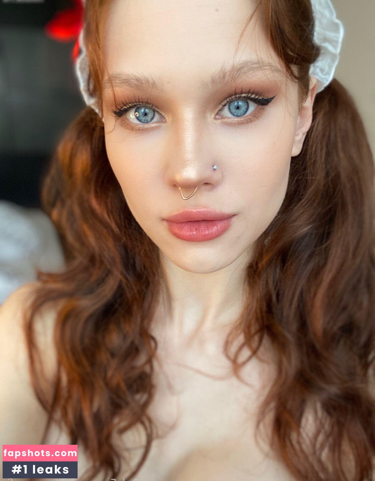 Sofia Simens gallery photo #33