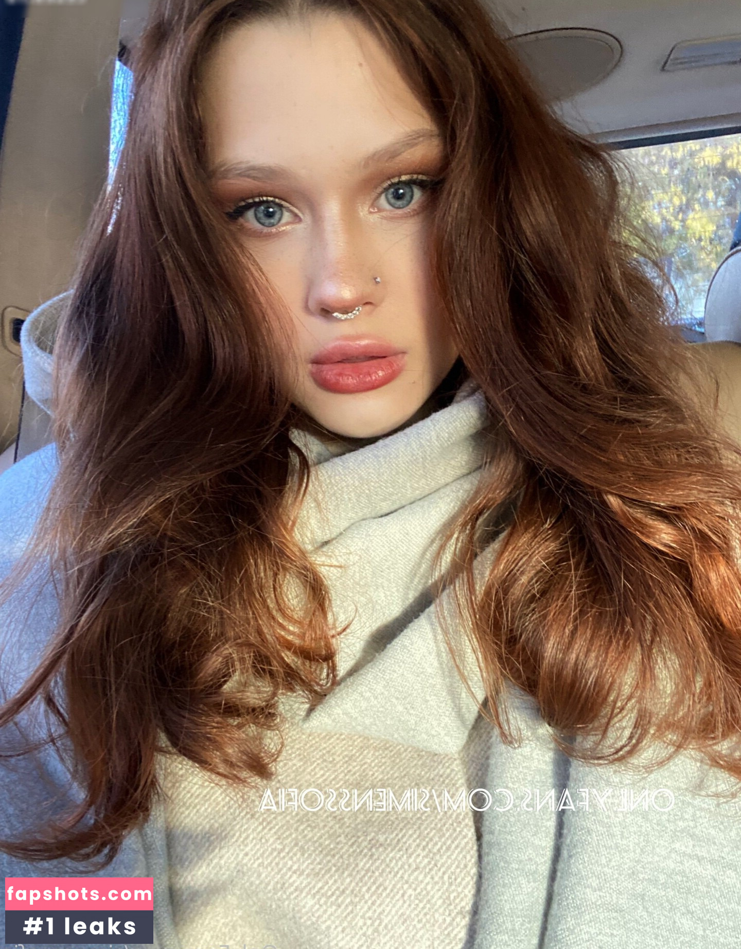 Sofia Simens gallery photo #49