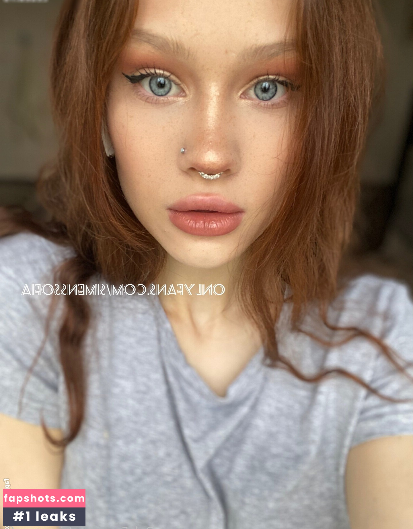 Sofia Simens gallery photo #7