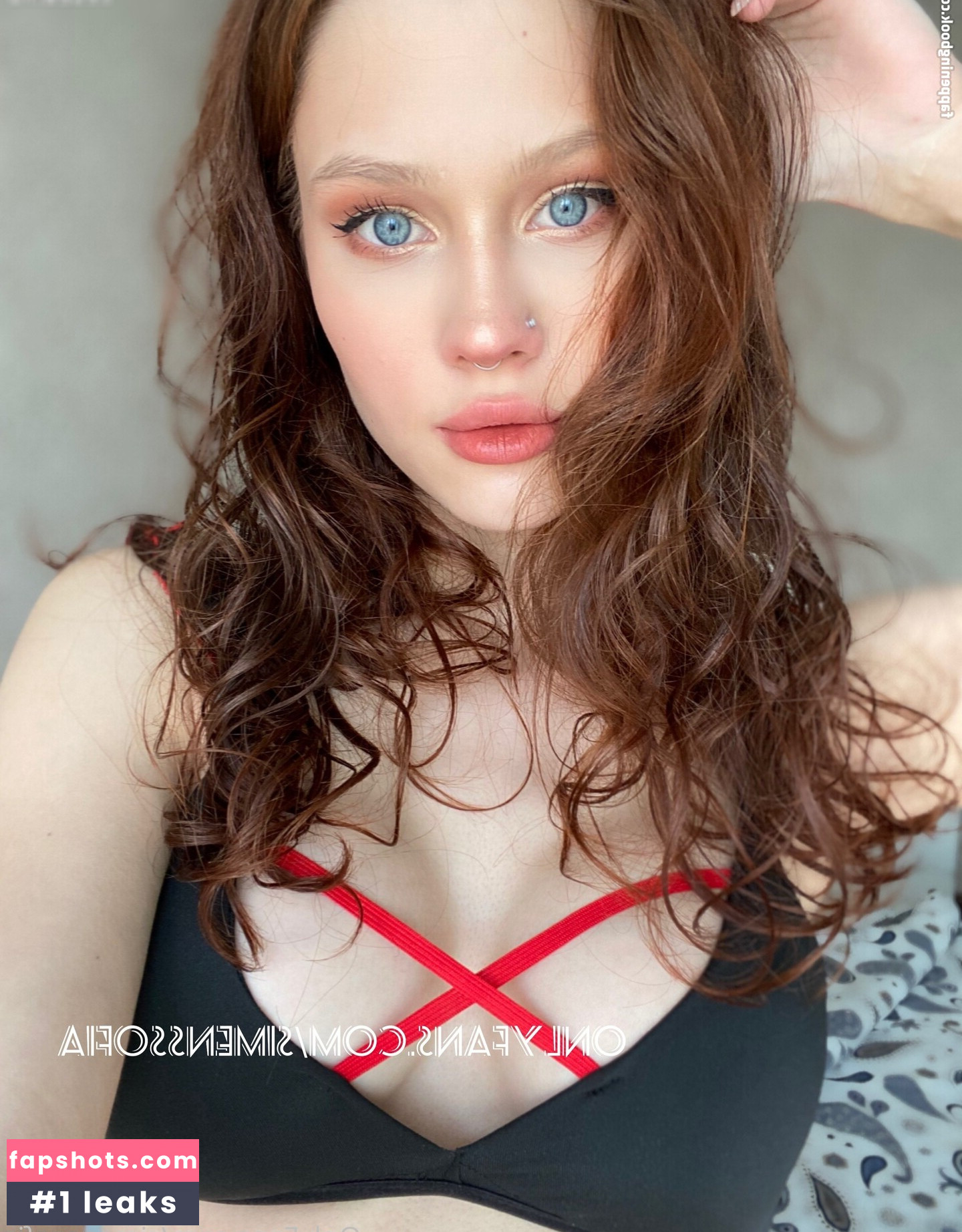 Sofia Simens gallery photo #92