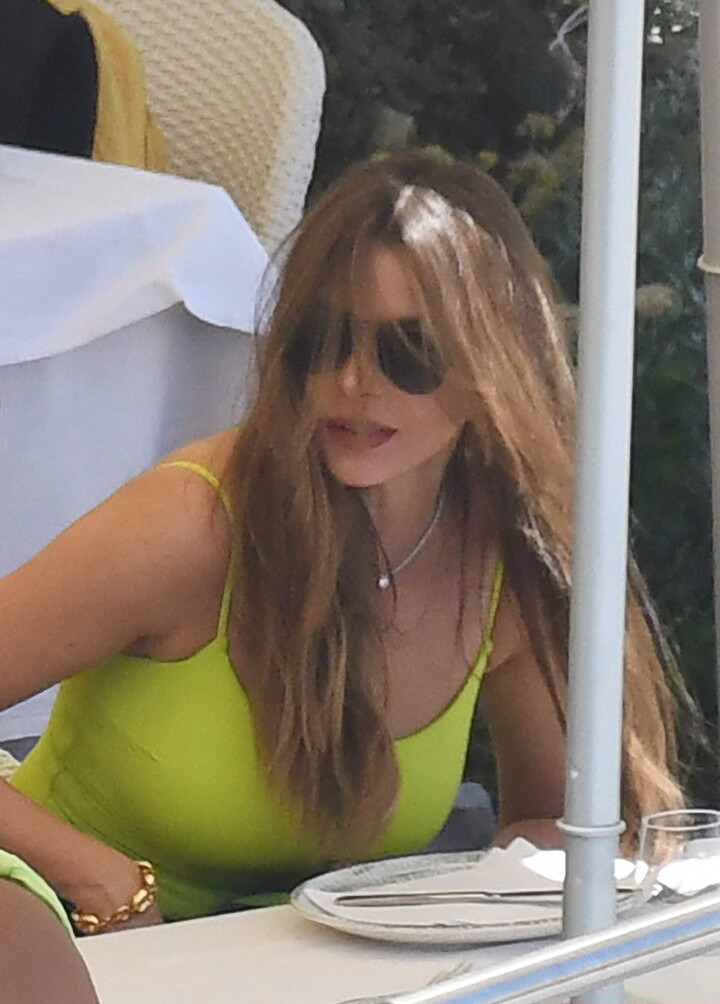 sofia-vergara gallery photo #1220