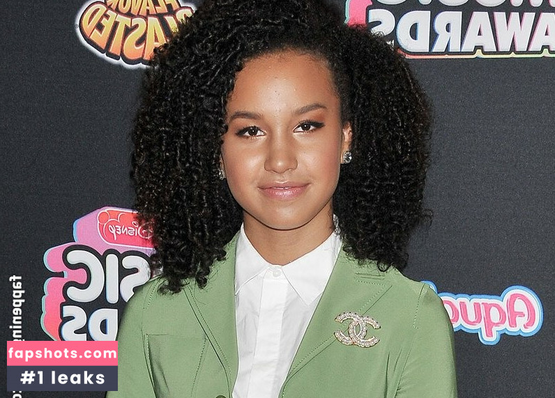 Sofia Wylie gallery photo #4