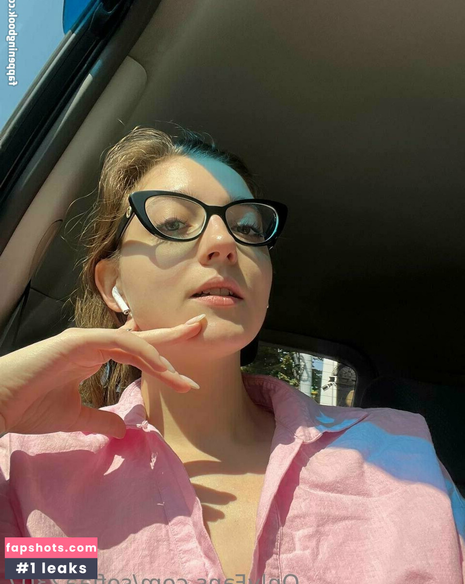 sofiaa2307 nude babe gallery