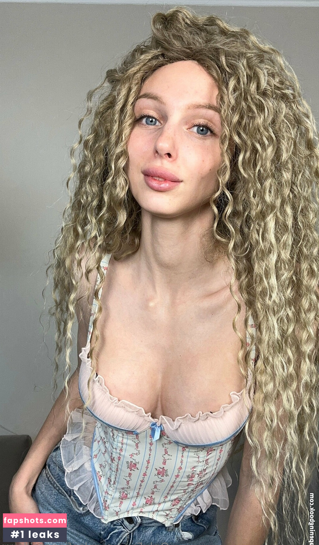 sofiaaamillerrr Nude Leaks OnlyFans Photos #43 - Fapshots