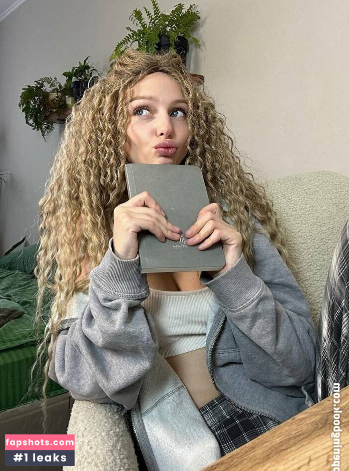 sofiaaamillerrr Nude Leaks OnlyFans Photos #50 - Fapshots