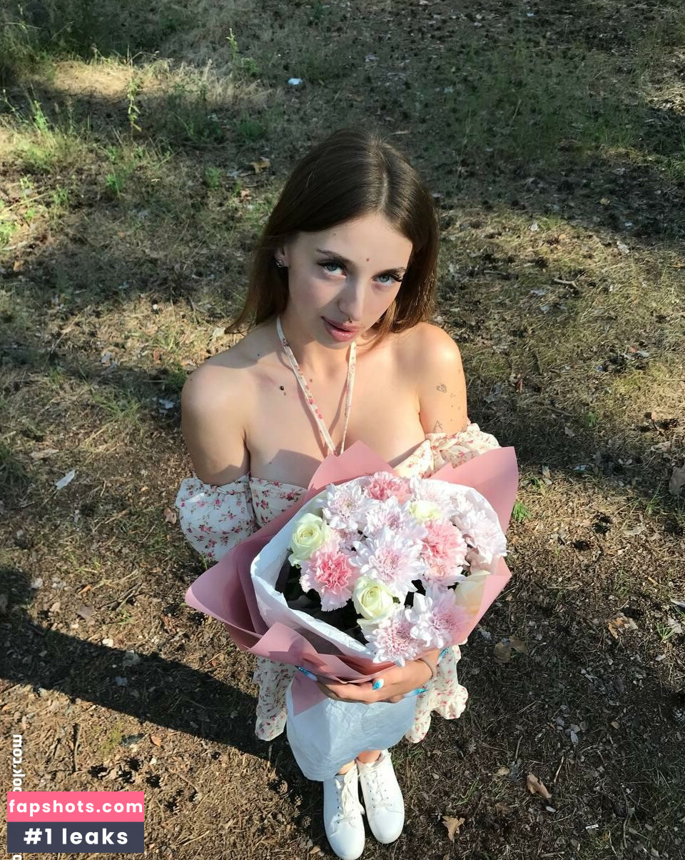 sofibloom1 gallery photo #6