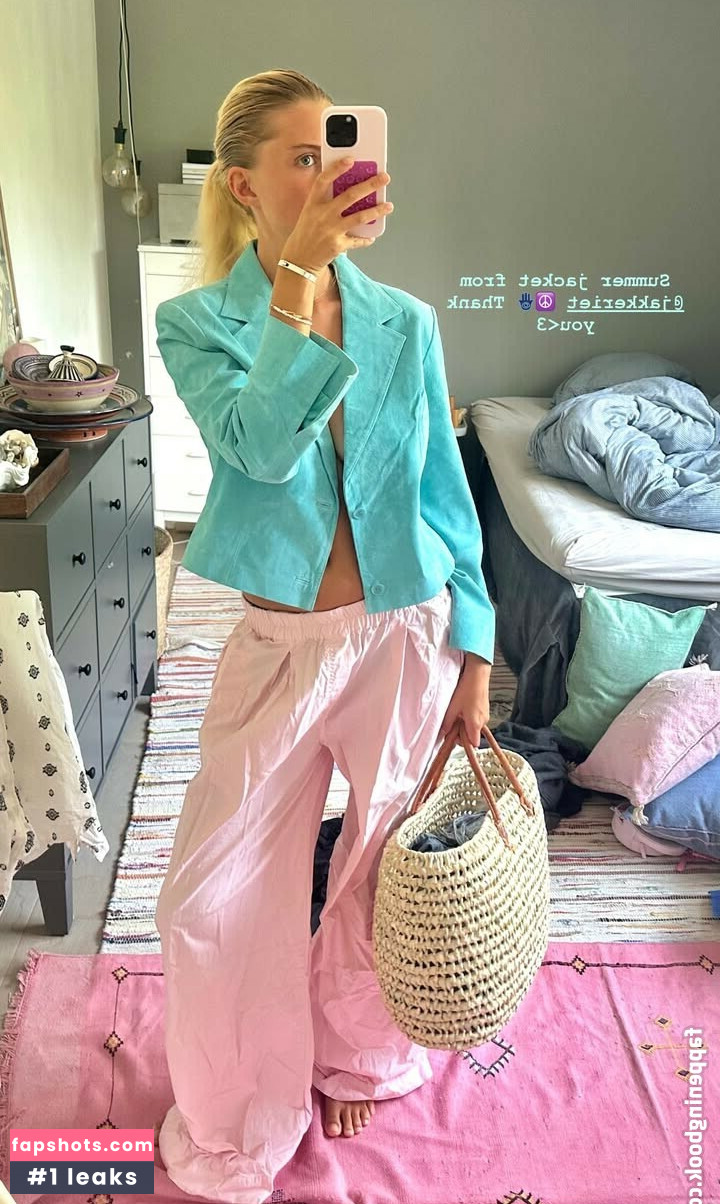 Sofie Houman nude babe gallery