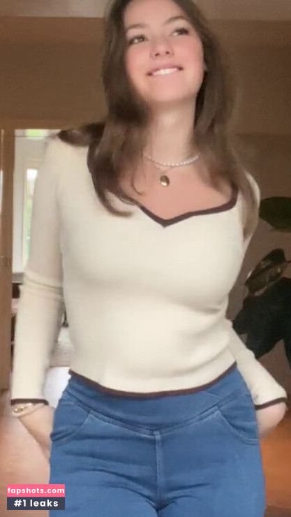 Sofie Snoeck gallery photo #3