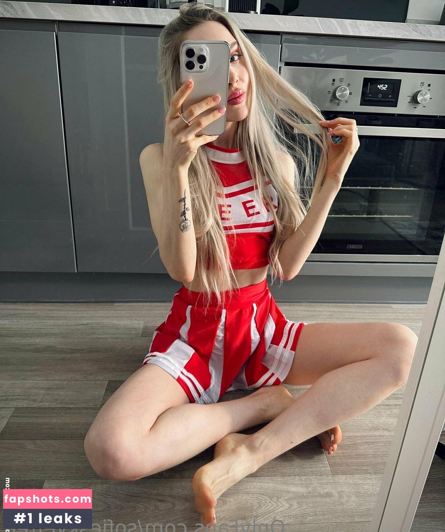 sofieskyefree nude babe gallery