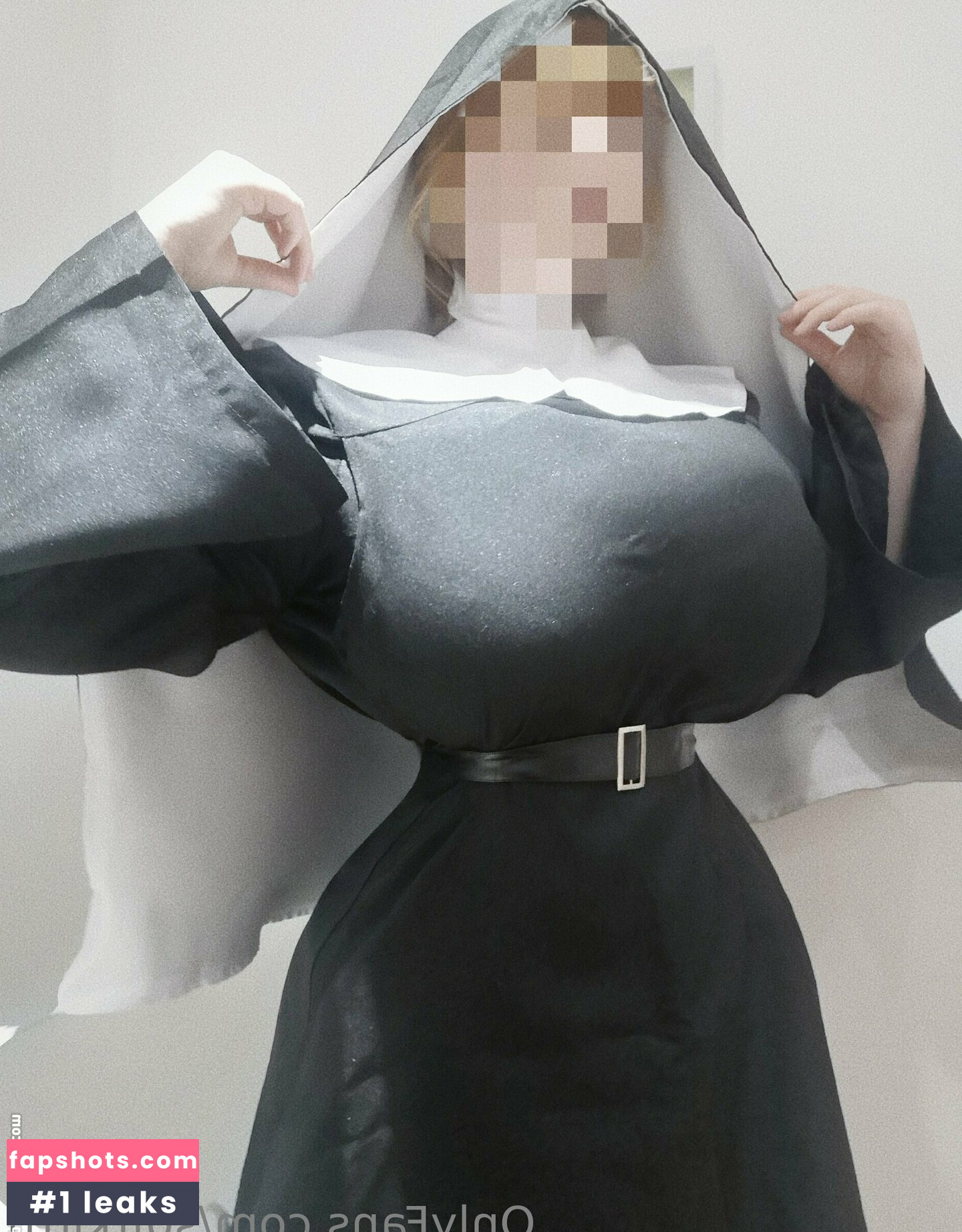 Soft_kittn gallery photo #142