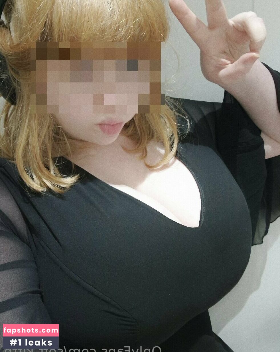 Soft_kittn gallery photo #233