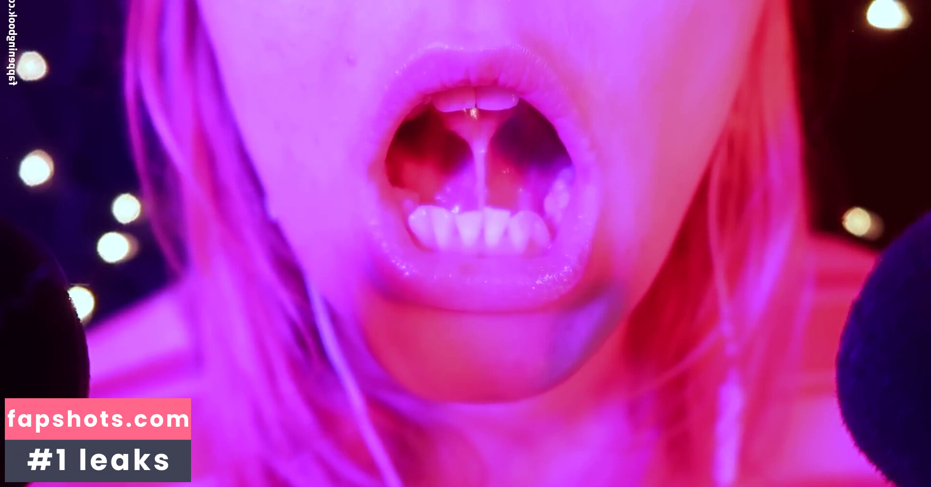 softlygaloshes nude babe gallery