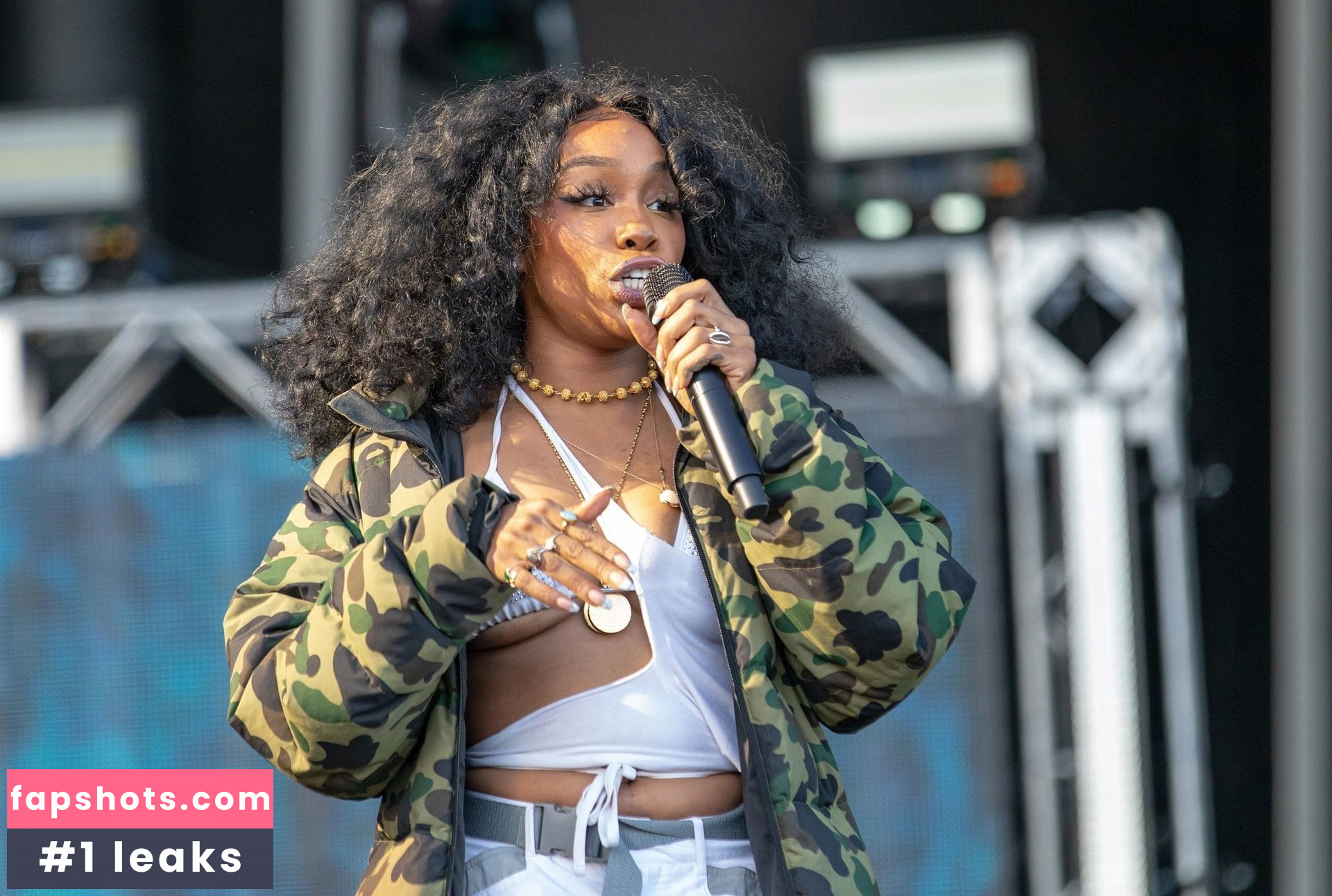 Solana Imani Rowe gallery photo #15