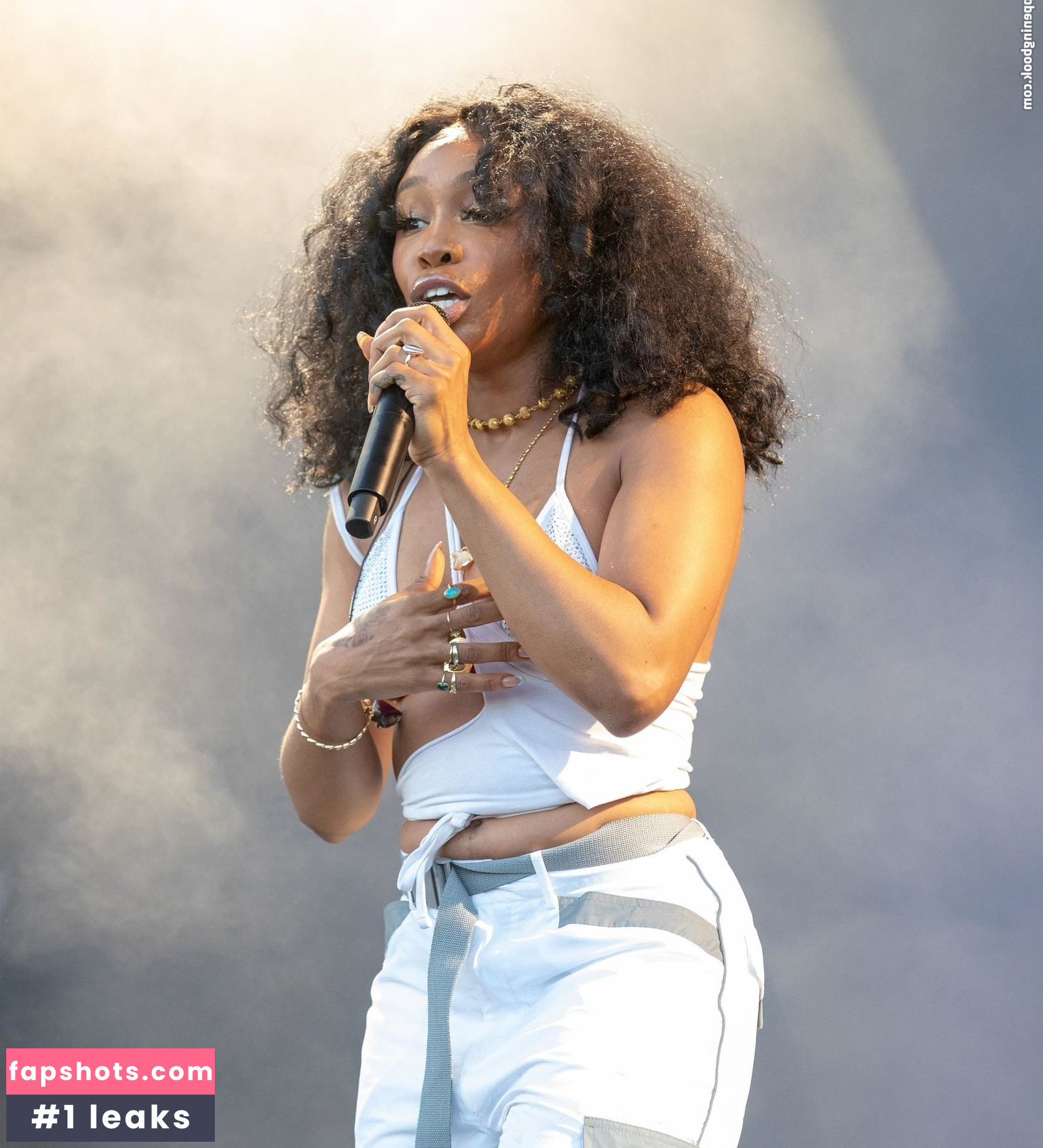 Solana Imani Rowe gallery photo #8