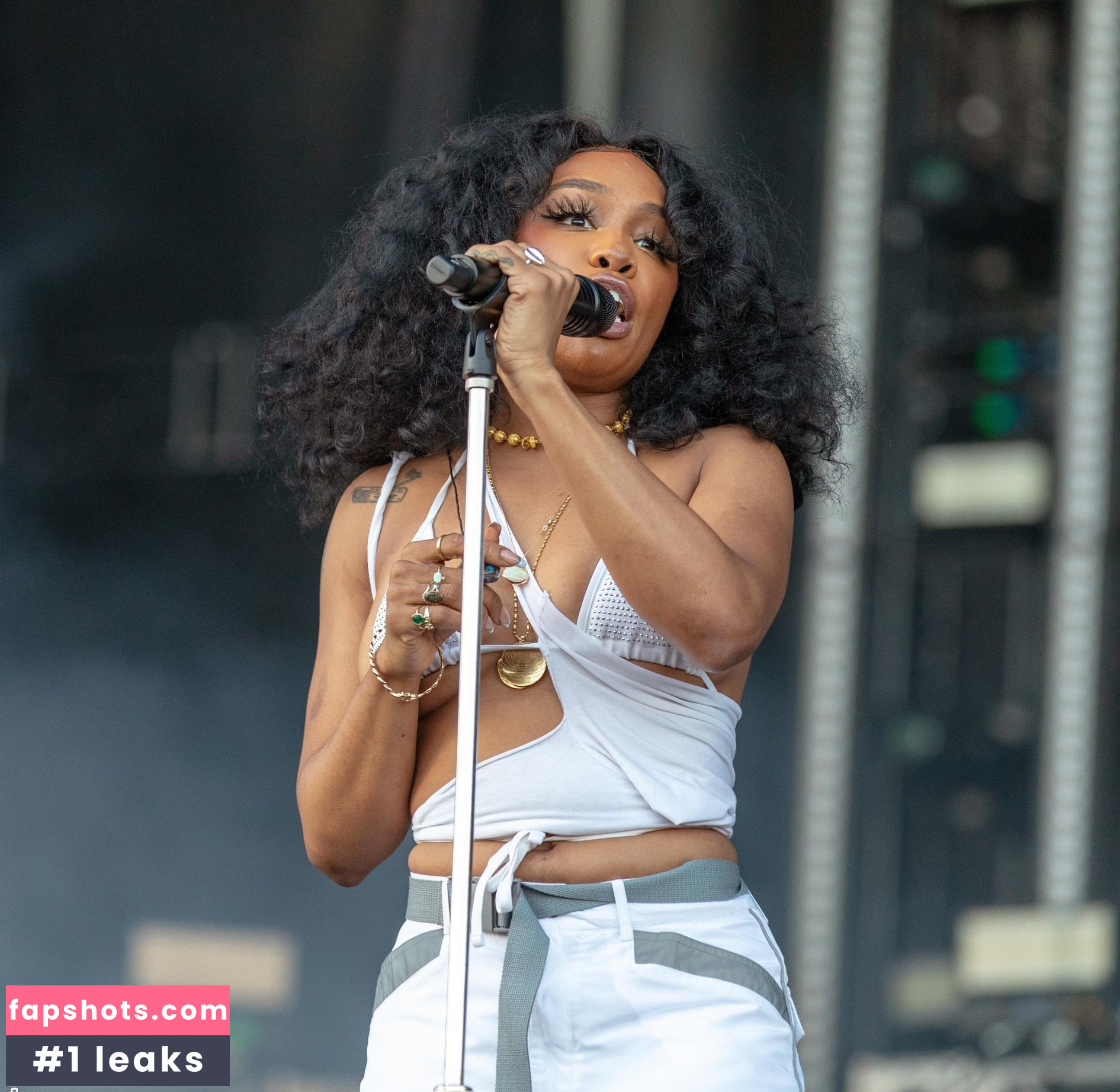 Solana Imani Rowe gallery photo #9