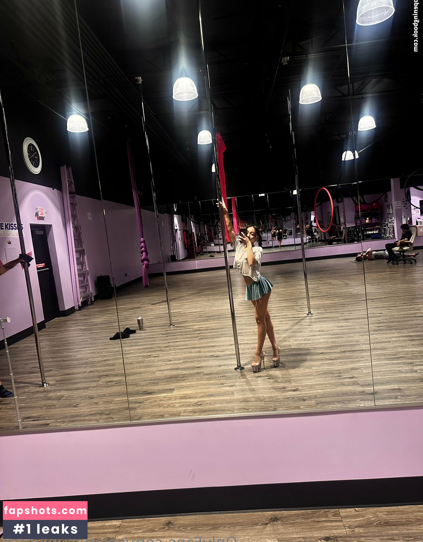 solanasuniverse gallery photo #3