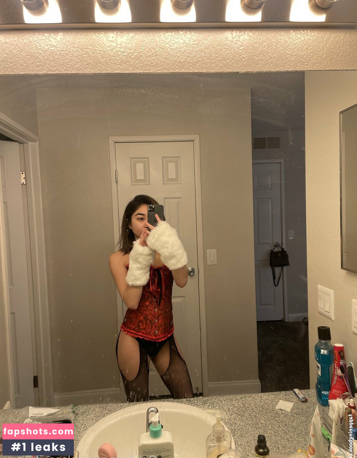 solanasuniverse gallery photo #41