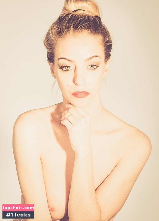 Solange Rodrigues Nude Leaks OnlyFans Photos #10 - LeakJerk