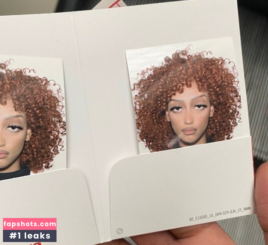 Solaya Ismail gallery photo #17