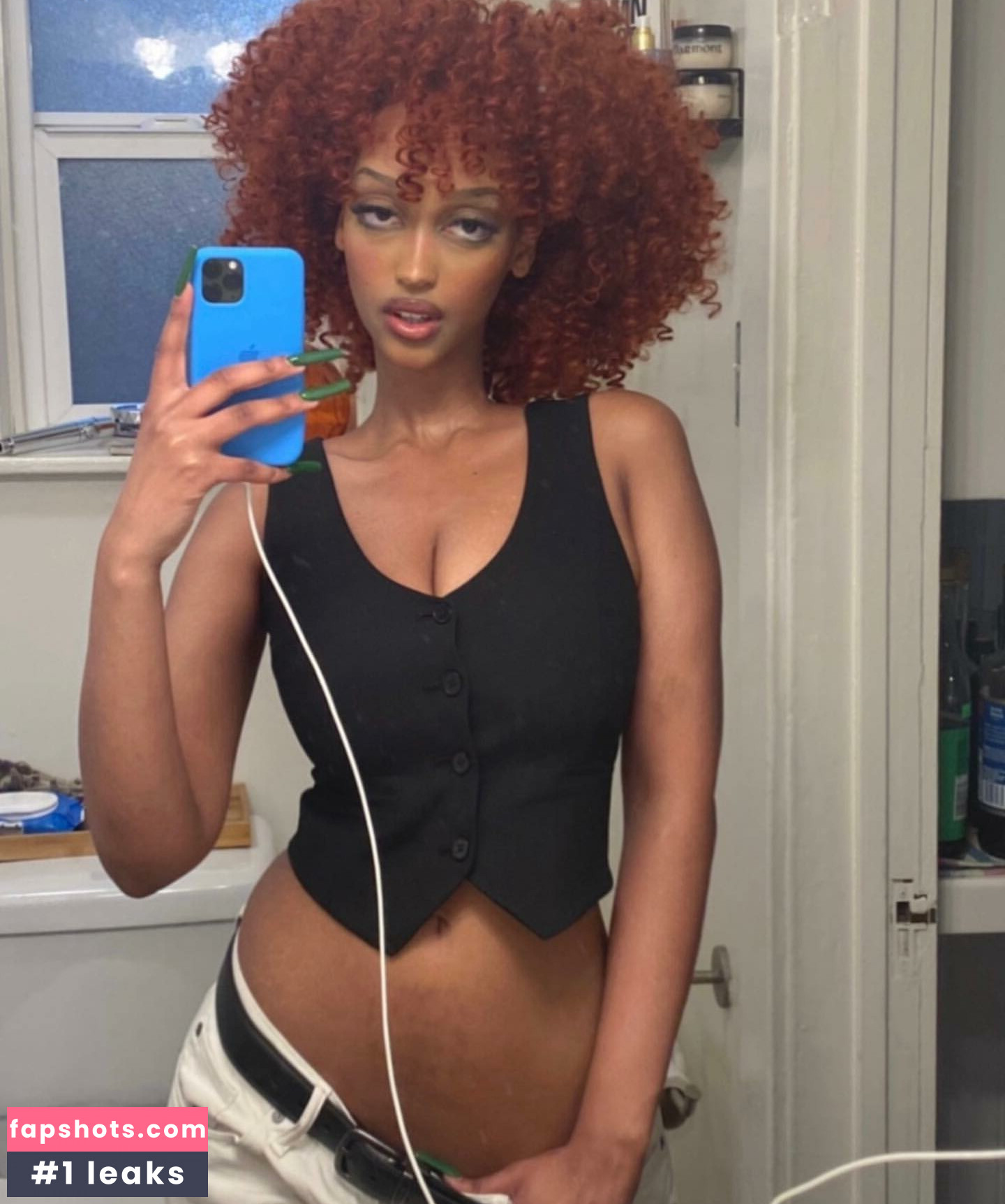 Solaya Ismail gallery photo #21