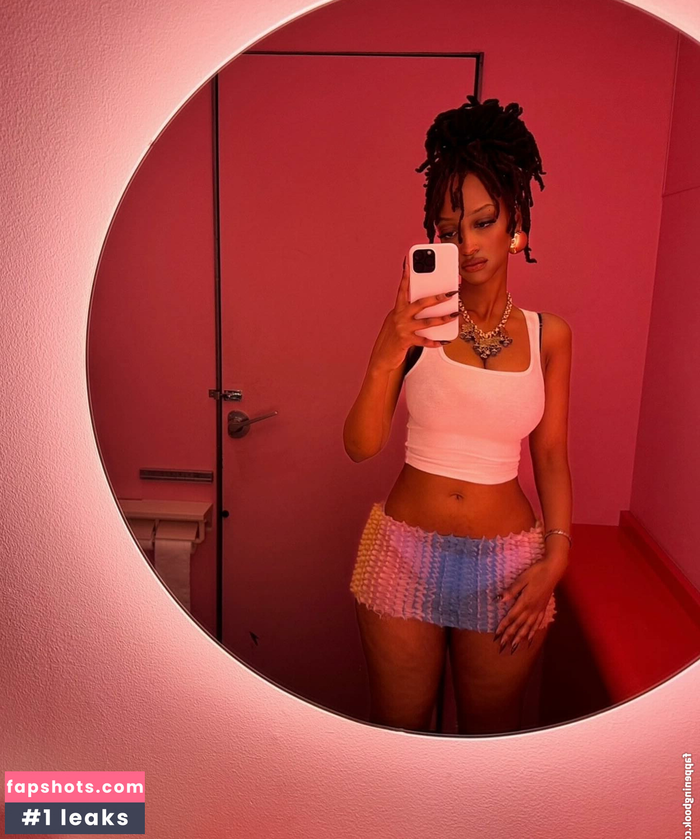 Solaya Ismail gallery photo #7