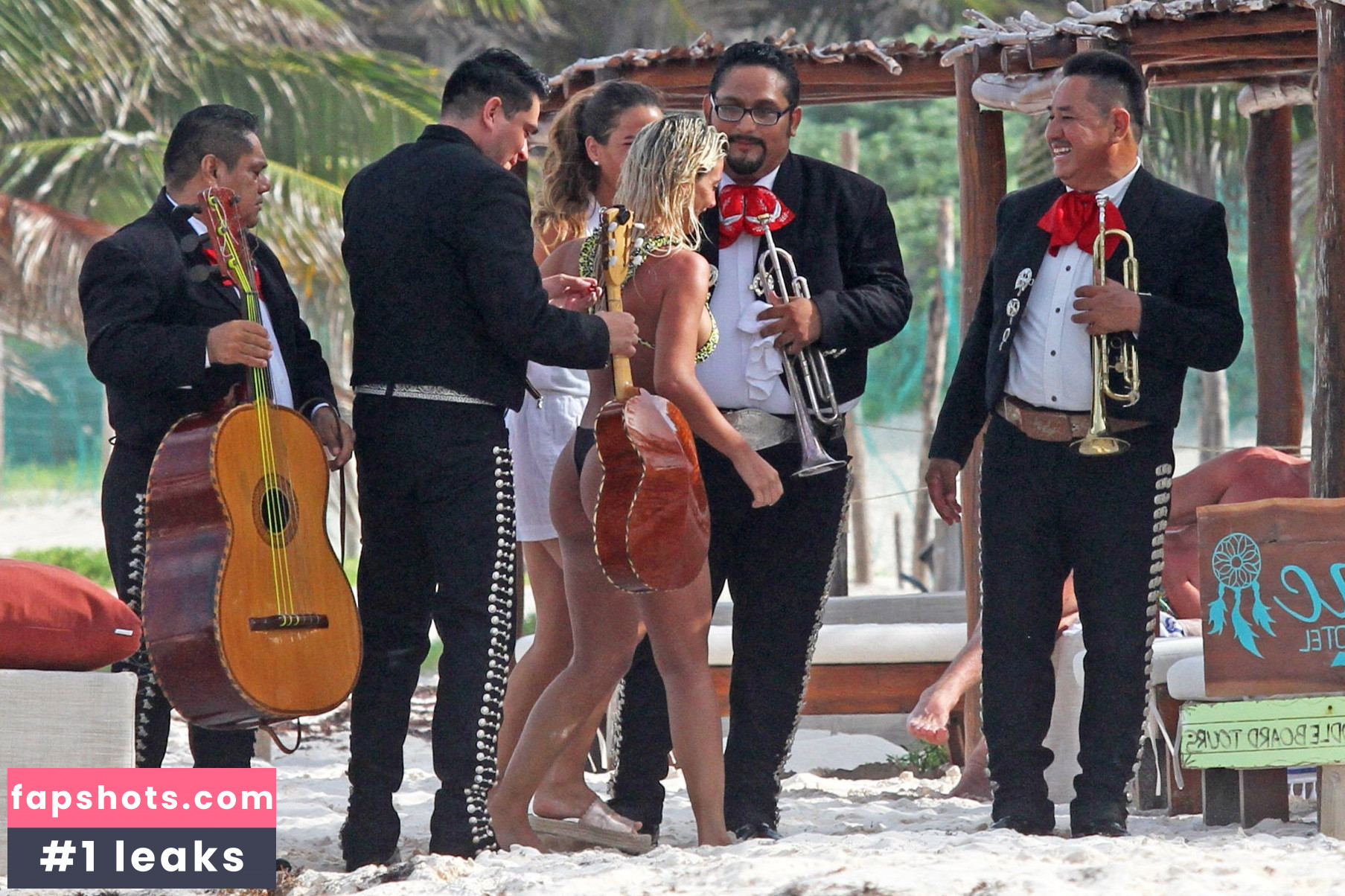 Solci Perez gallery photo #32