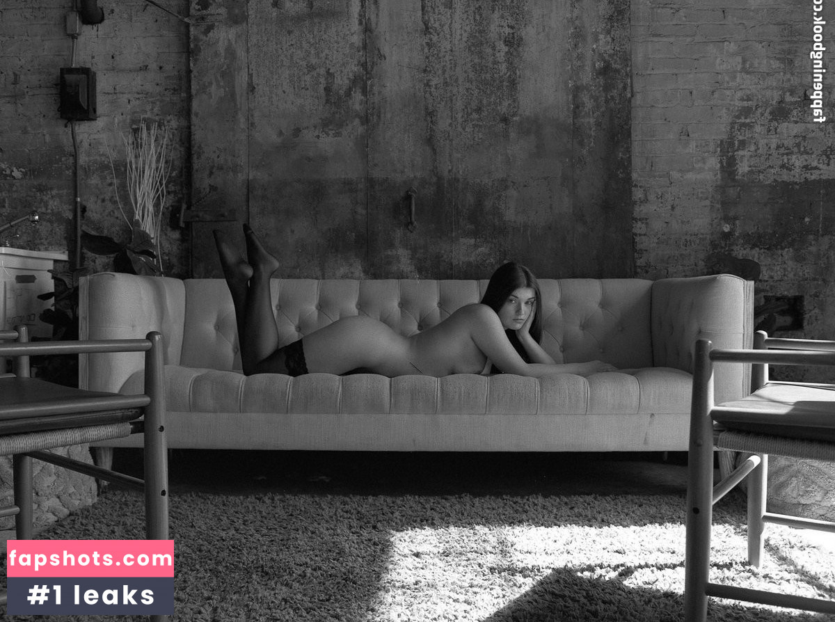 SolelyLu gallery photo #29