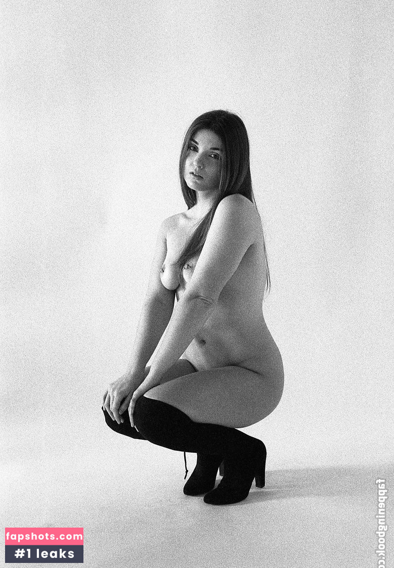 SolelyLu gallery photo #34