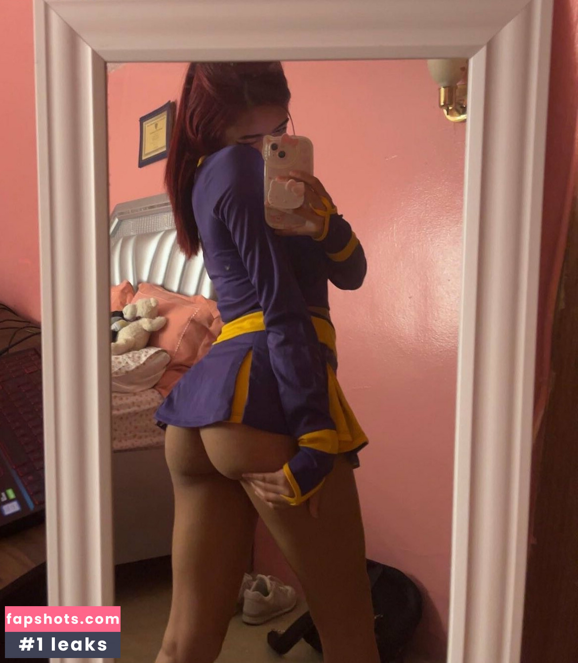 solkyraa nude babe gallery