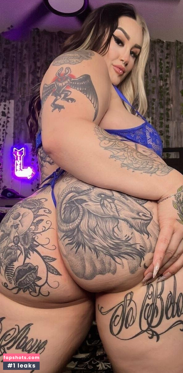 SomethingWickedXxx nude babe gallery