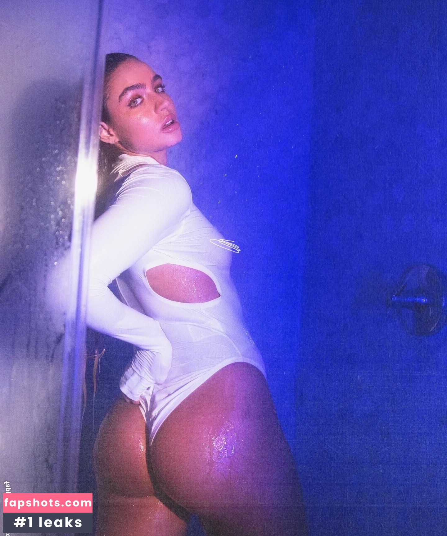 Sommer Ray gallery photo #16