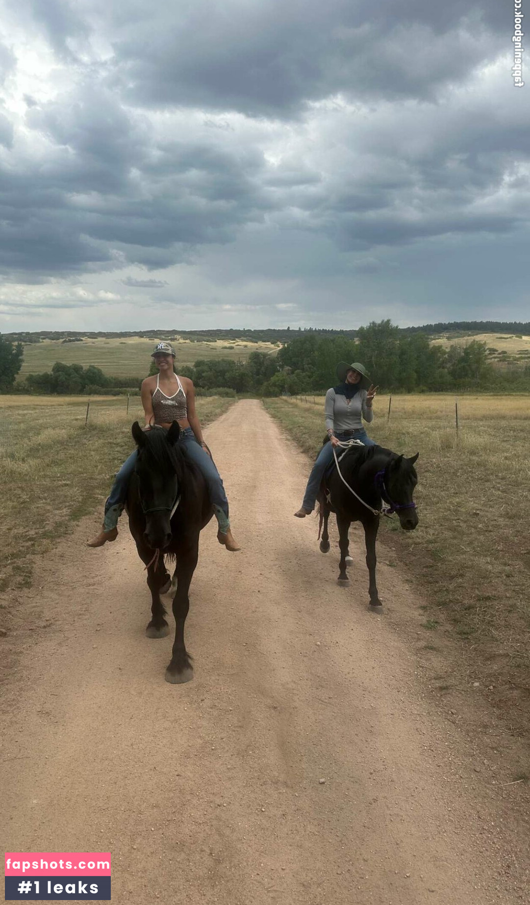 Sommer Ray gallery photo #204