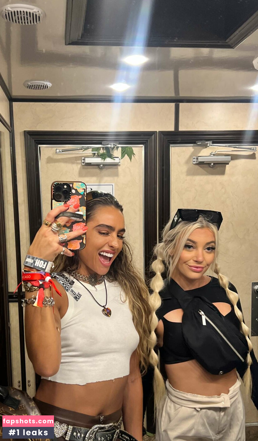 Sommer Ray gallery photo #462