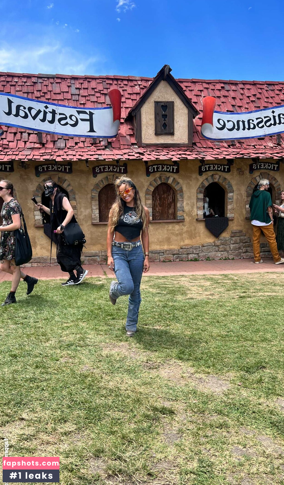 Sommer Ray gallery photo #478