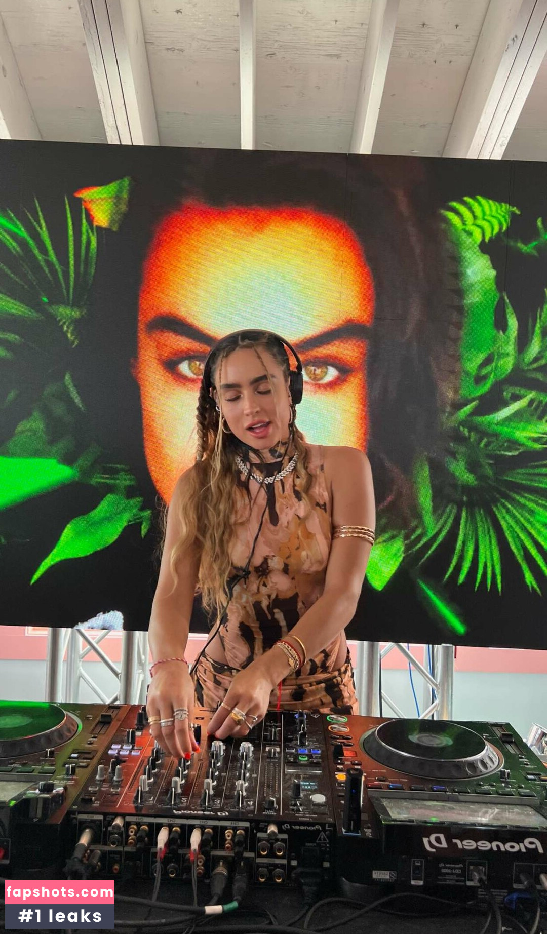 Sommer Ray gallery photo #536