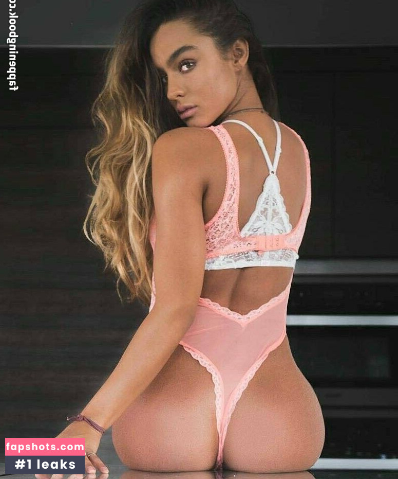 Sommer Ray gallery photo #635