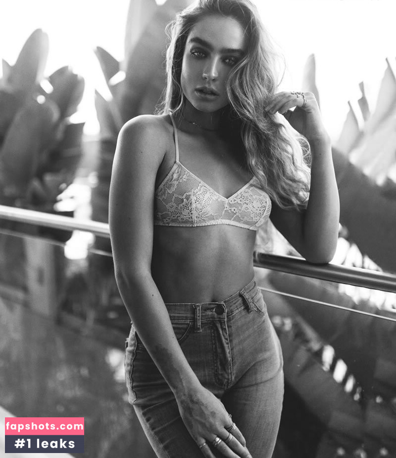 Sommer Ray gallery photo #749