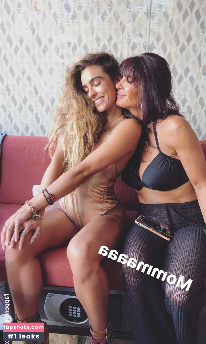 Sommer Ray gallery photo #956