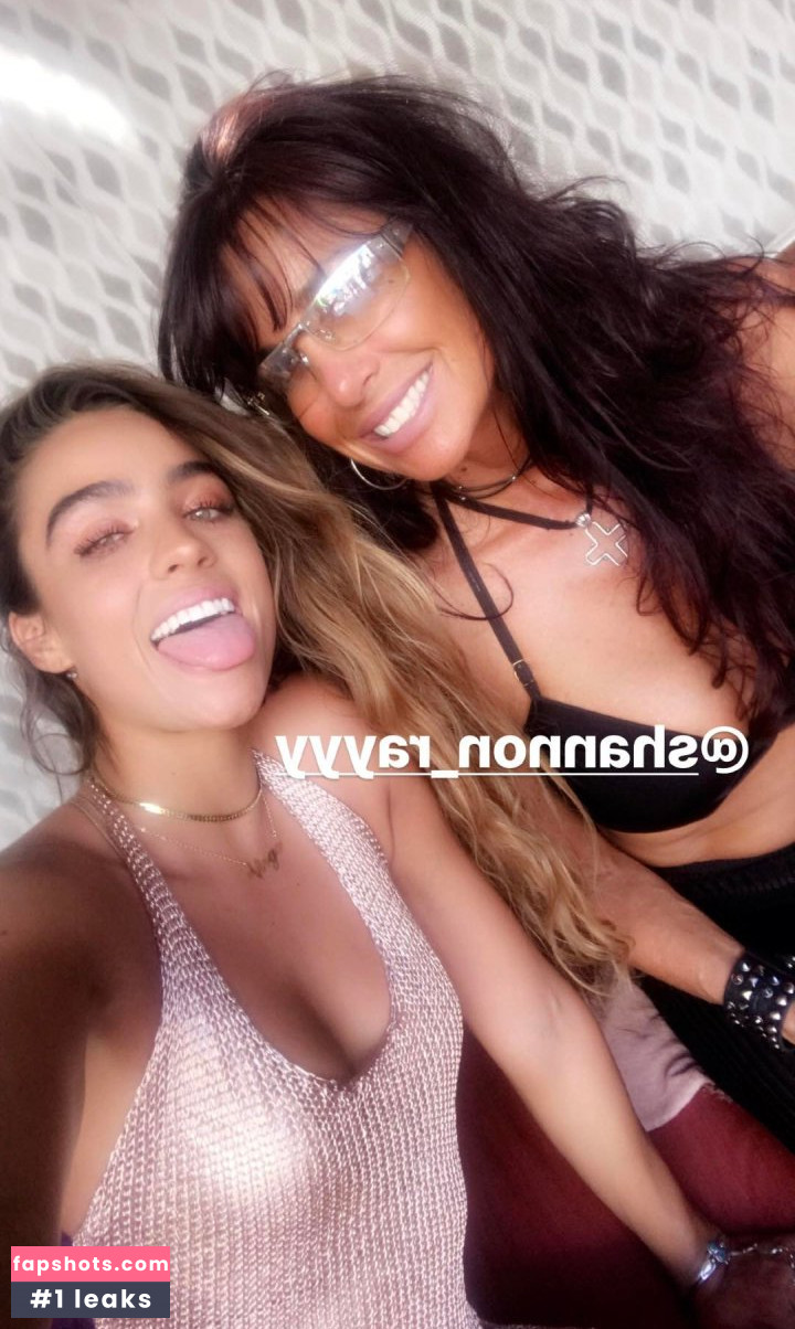 Sommer Ray gallery photo #957