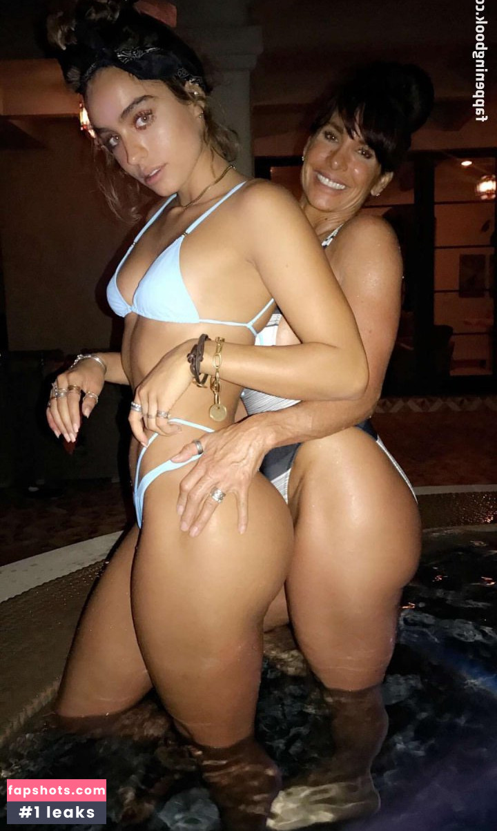 Sommer Ray gallery photo #966