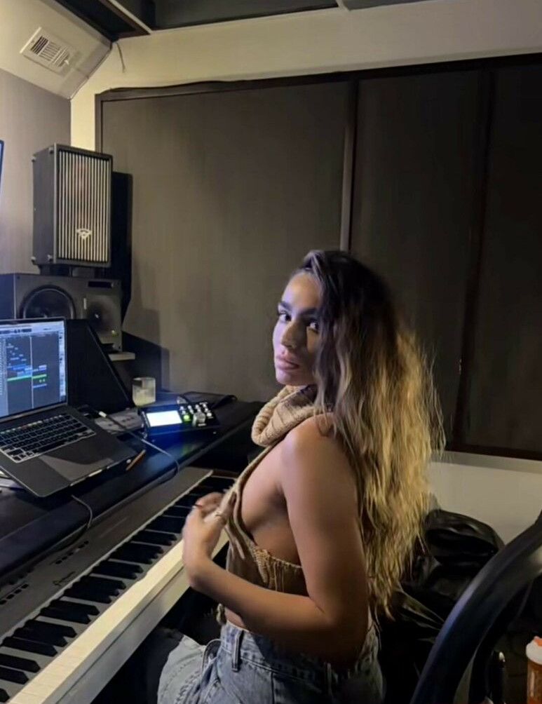 sommer-ray gallery photo #1180