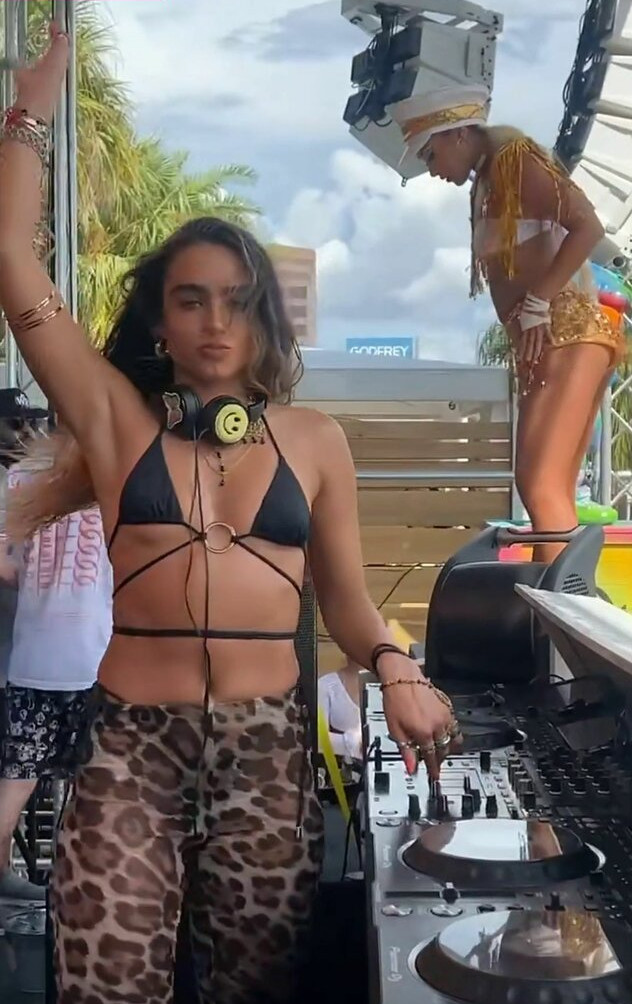 sommer-ray gallery photo #1775