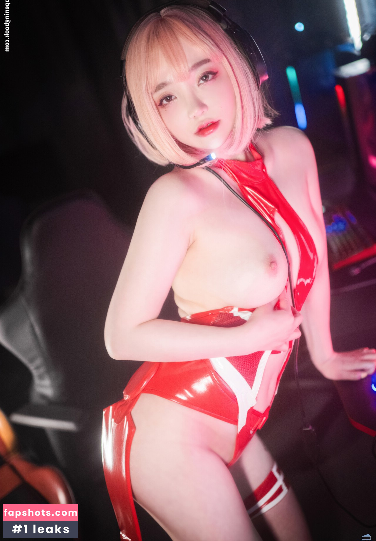 Son Ye Eun gallery photo #137