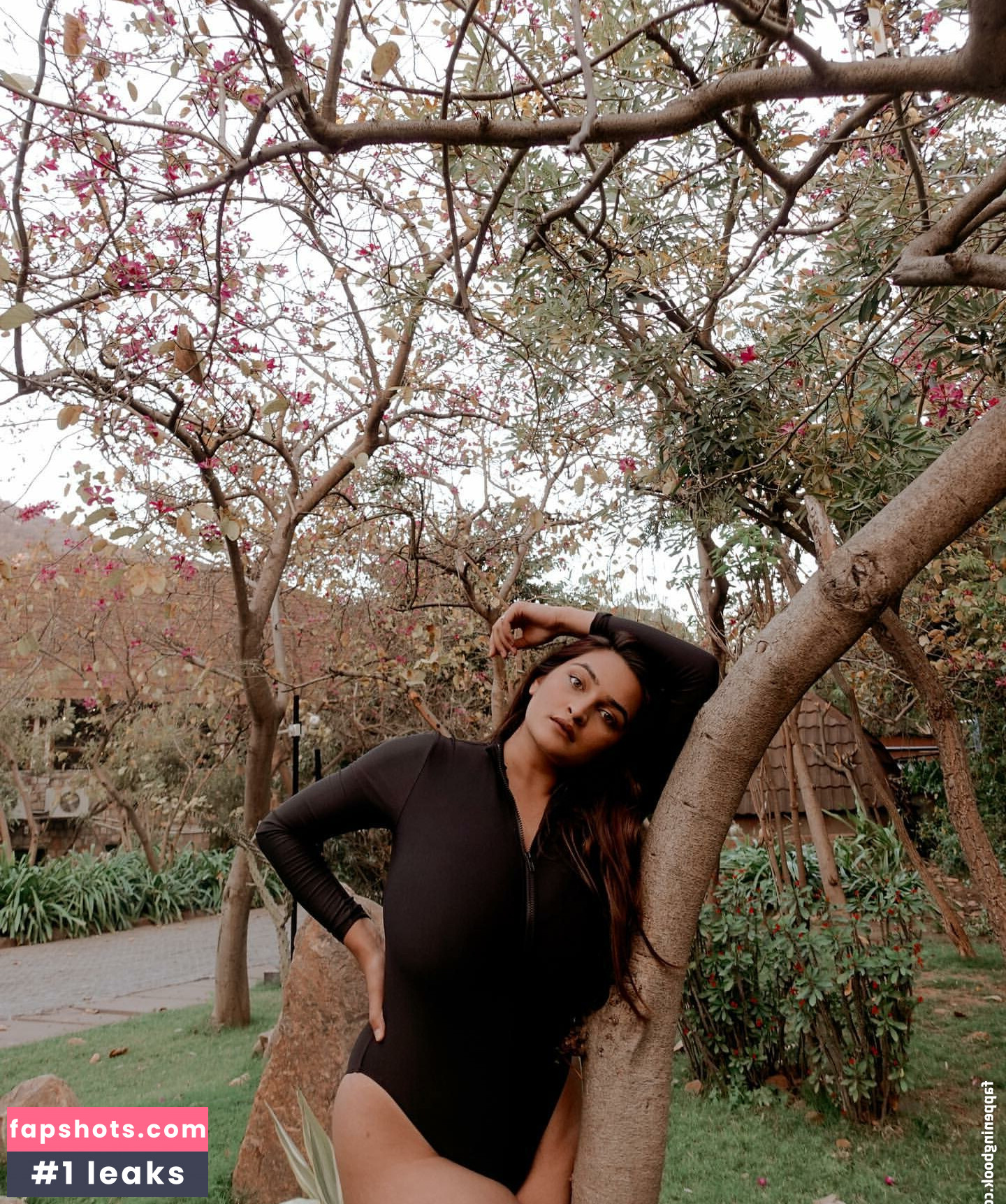 Sonali Malhotra gallery photo #19