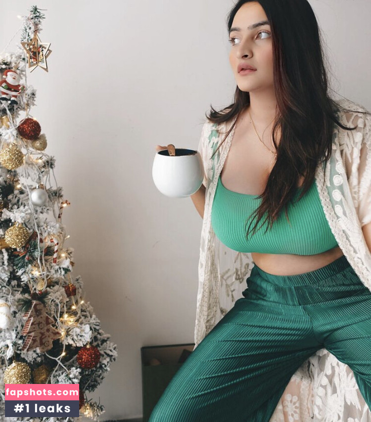 Sonali Malhotra gallery photo #3