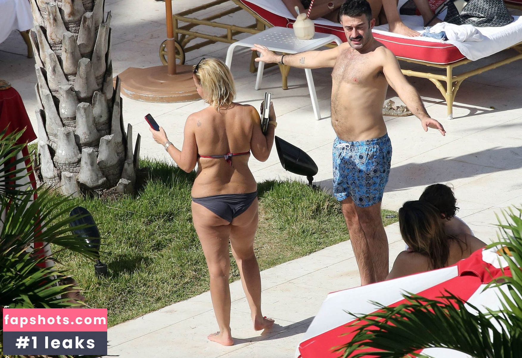 Sonia Bruganelli gallery photo #19