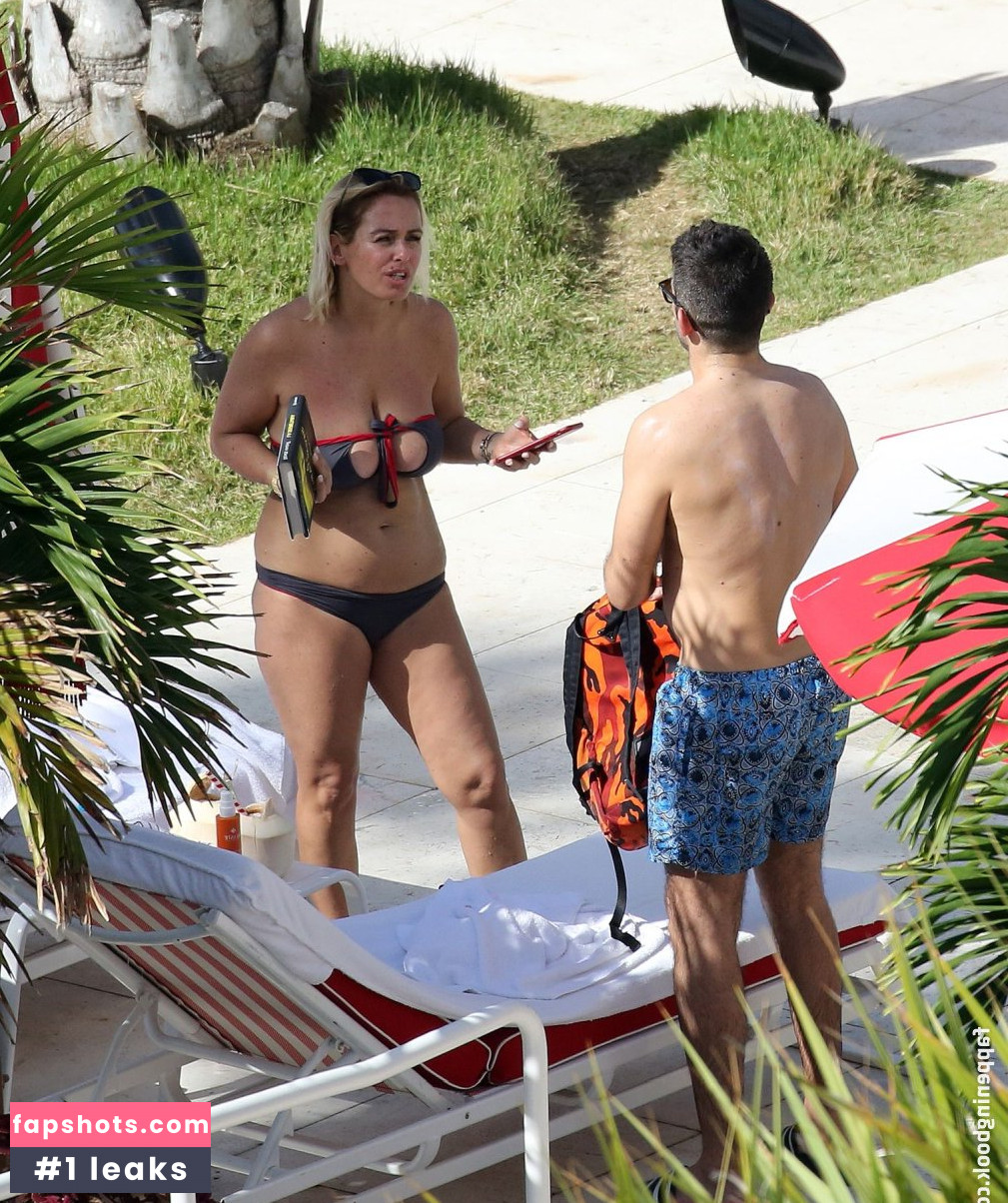 Sonia Bruganelli gallery photo #5